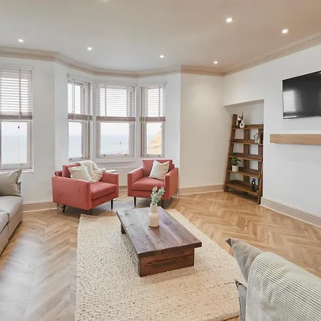 Queenscliffe Holiday home Scarborough