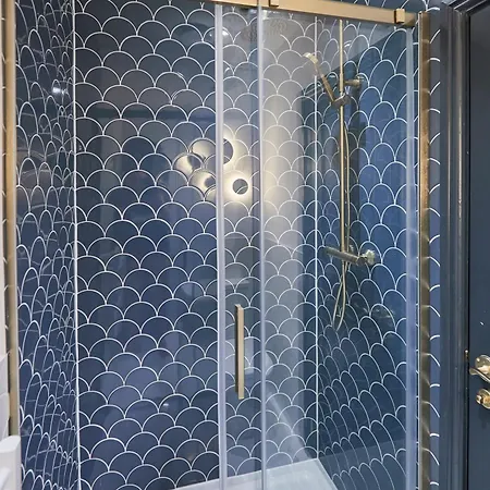 Queenscliffe سكرابورو